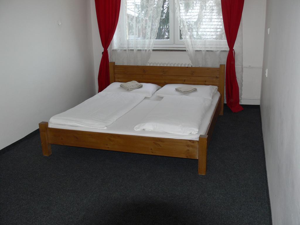 Lazza Motel Brno Dış mekan fotoğraf